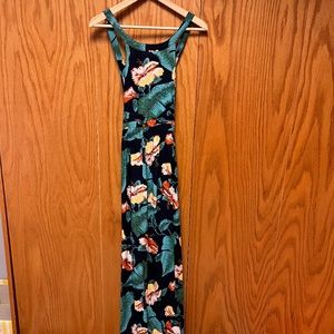 Maternity maxi dress